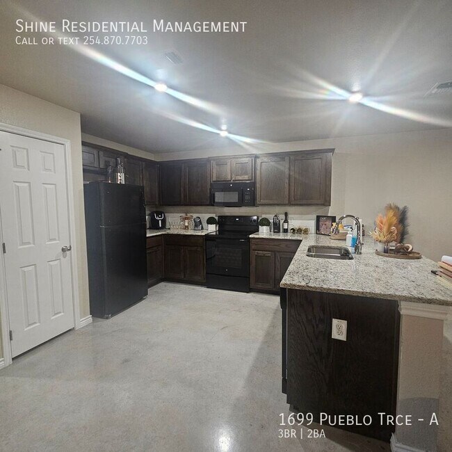 Building Photo - 1699 Pueblo Trce