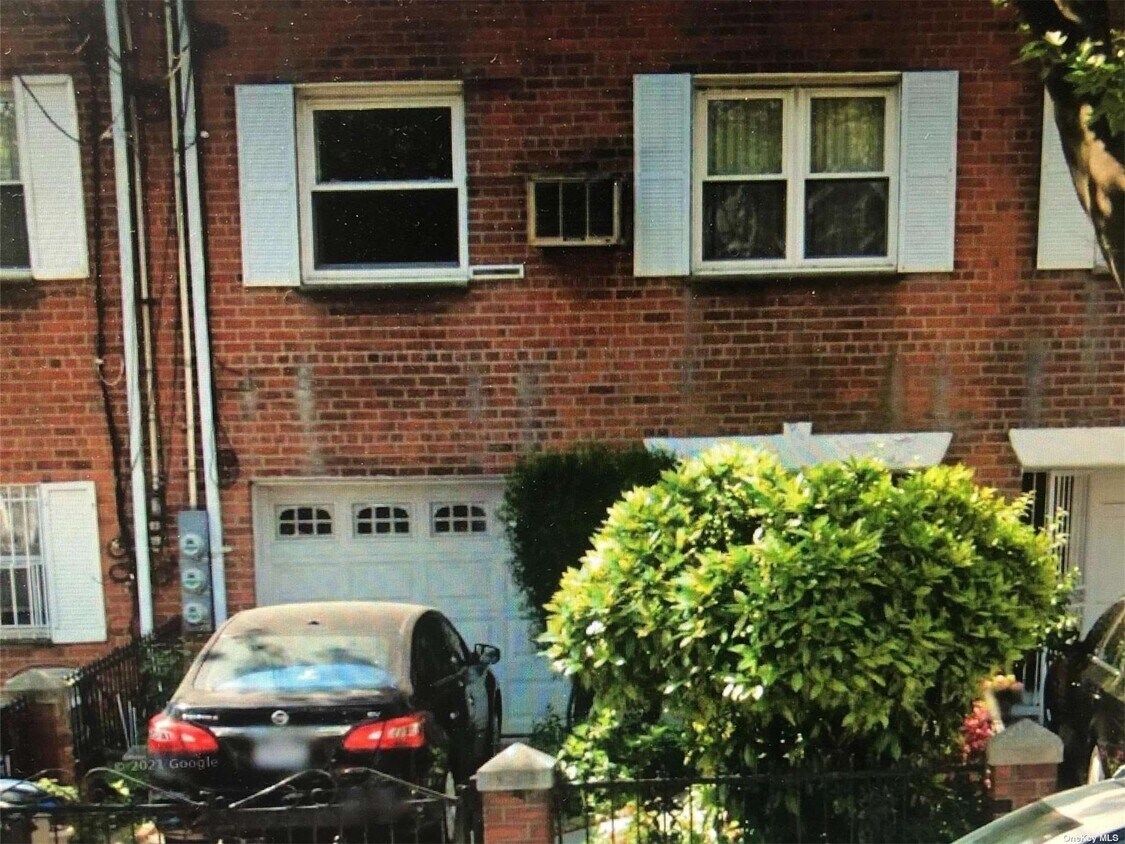 Primary Photo - 73-08-73-31 31st Ave