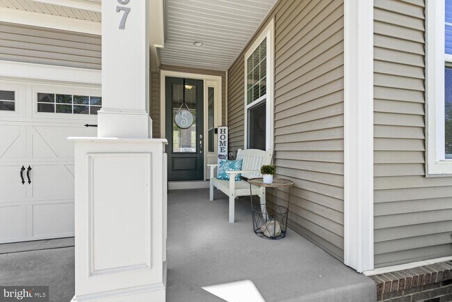 Foto del edificio - 397 Pear Blossom Rd