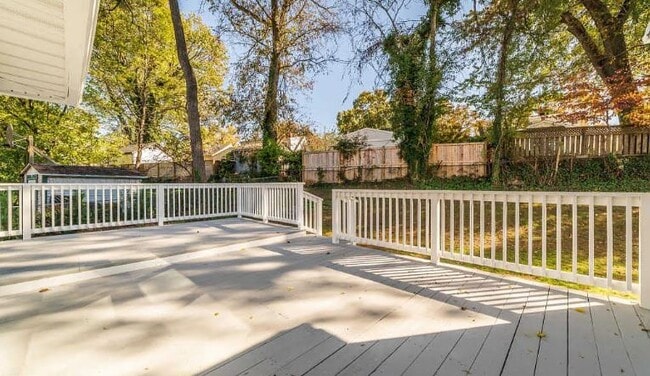 Building Photo - 5734 Crawford Dr