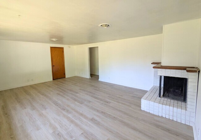 Foto del edificio - 2212 Albert St