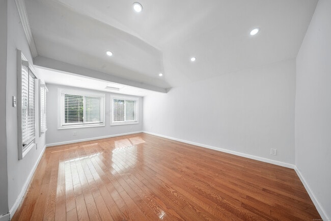 Building Photo - 78 Cutlery Ave