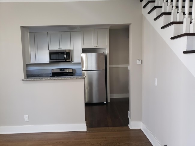 Building Photo - 239 Ximeno Ave