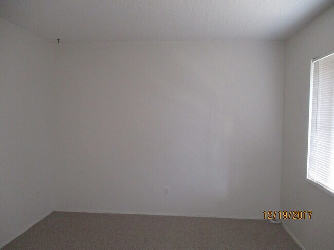 Building Photo - 3920 Sequoia St