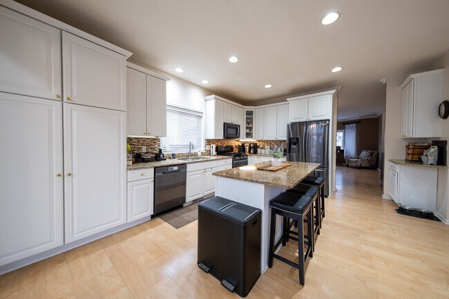 Building Photo - 17885 Haralson Dr