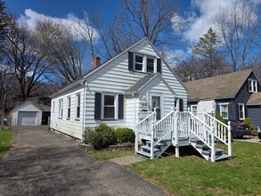 Building Photo - 304 Bakerdale Rd