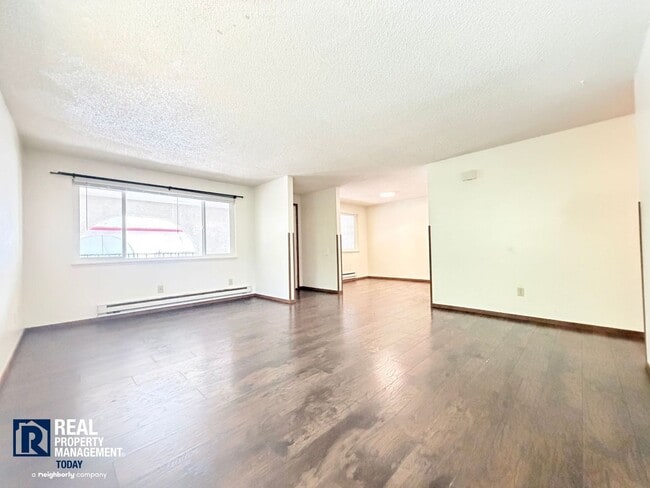 Building Photo - 6115 Glen Mary Ln SE