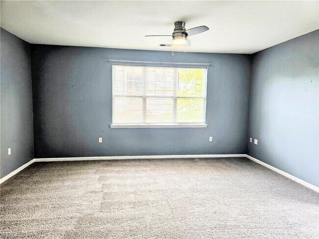 Foto del edificio - 5205 Nuthall Dr