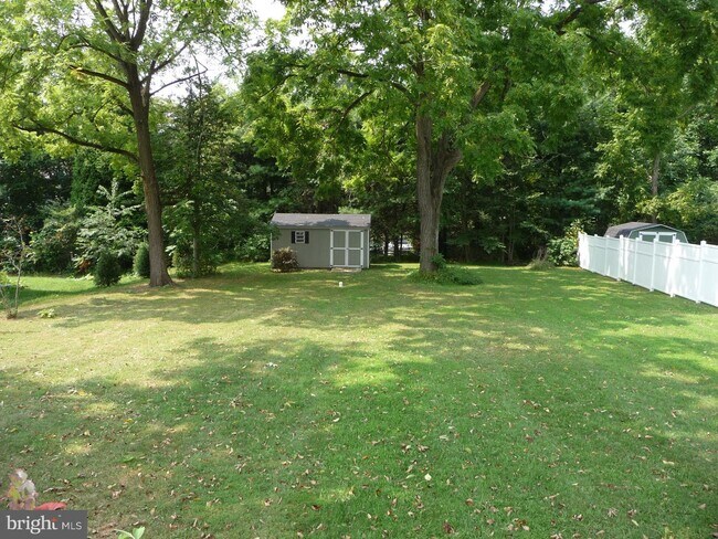 Building Photo - 507 Pennock Ave