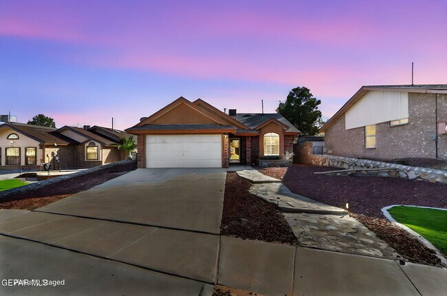 Foto del edificio - 11734 Stone Castle Dr