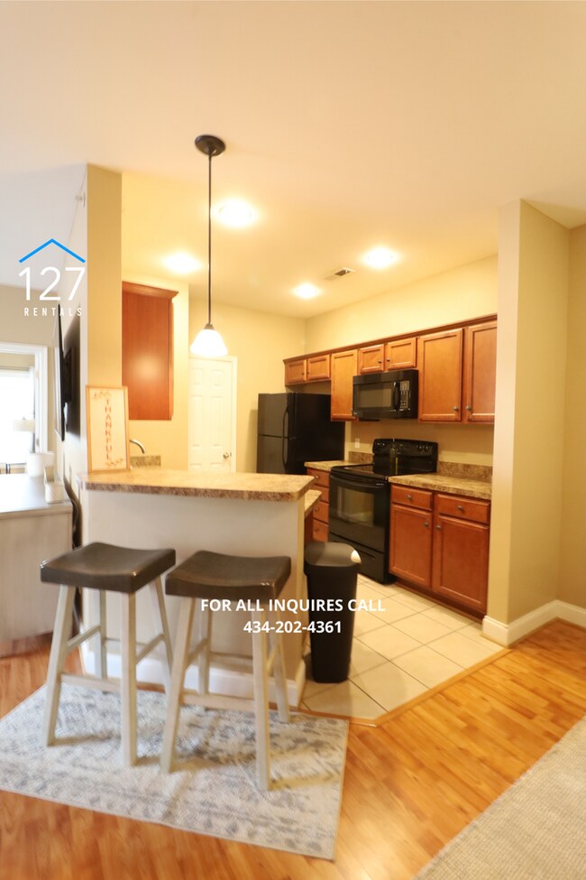 Foto del edificio - 3-Bedroom, 2-Bath with Pool Access, Private Patio & Walkable Dining!