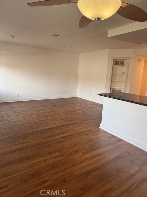 Foto del edificio - 301 W Mountain View Ave
