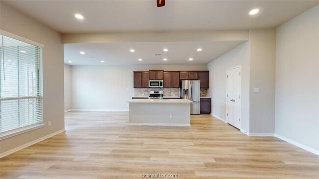 Building Photo - 6335 Spartan Dr