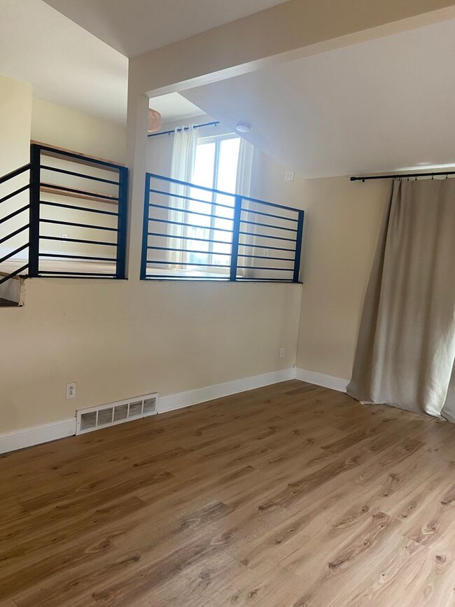 Building Photo - 1532 W 1740 N