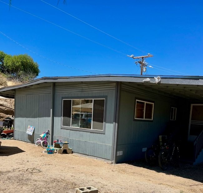 Foto del edificio - 46155 Palomino Rd