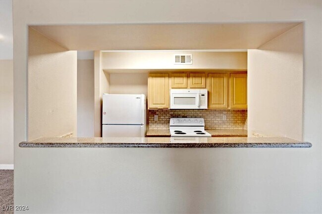 Building Photo - 8000 W Badura Ave