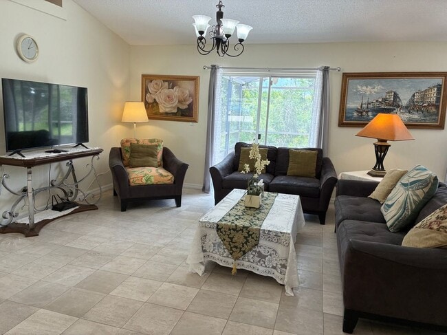 Building Photo - 15405 Margaux Dr