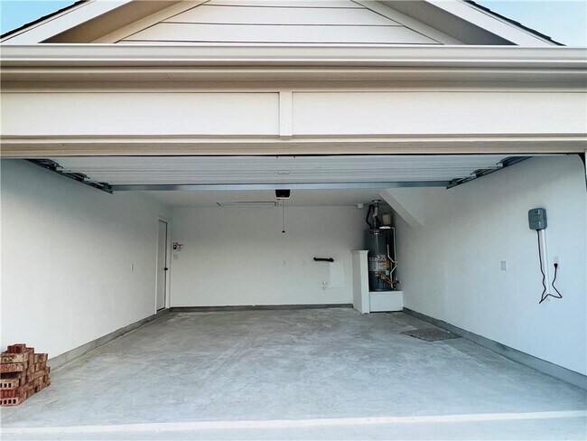 Foto del edificio - 3305 Dosted Daisey St