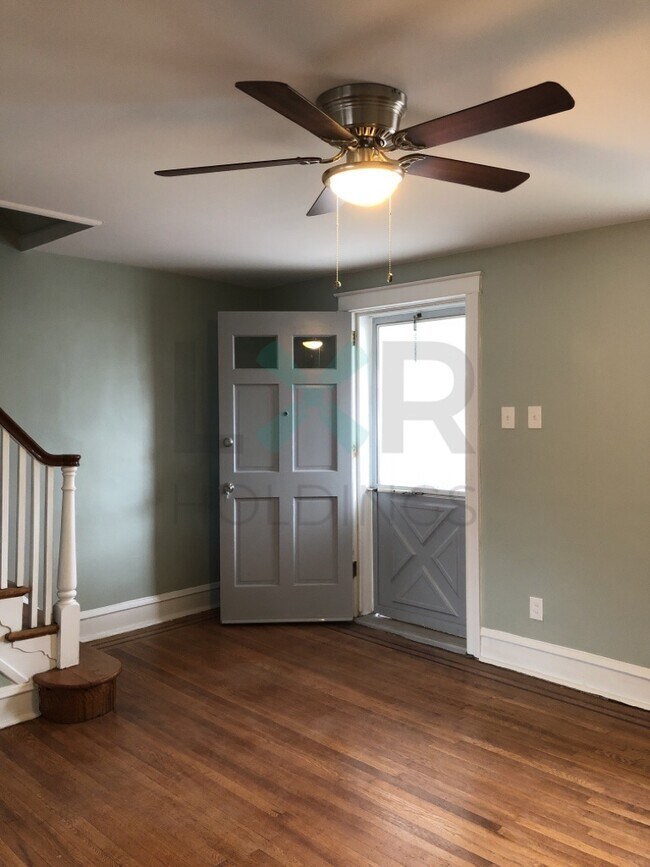 Foto del edificio - 7120 Emerson Ave