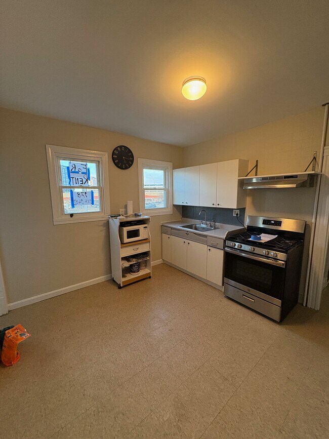 Foto del edificio - 16 Maine Ave