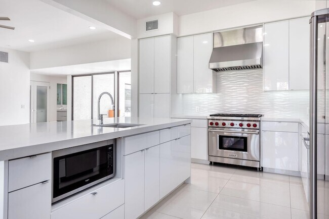 Foto del edificio - 45765 Hopi Rd