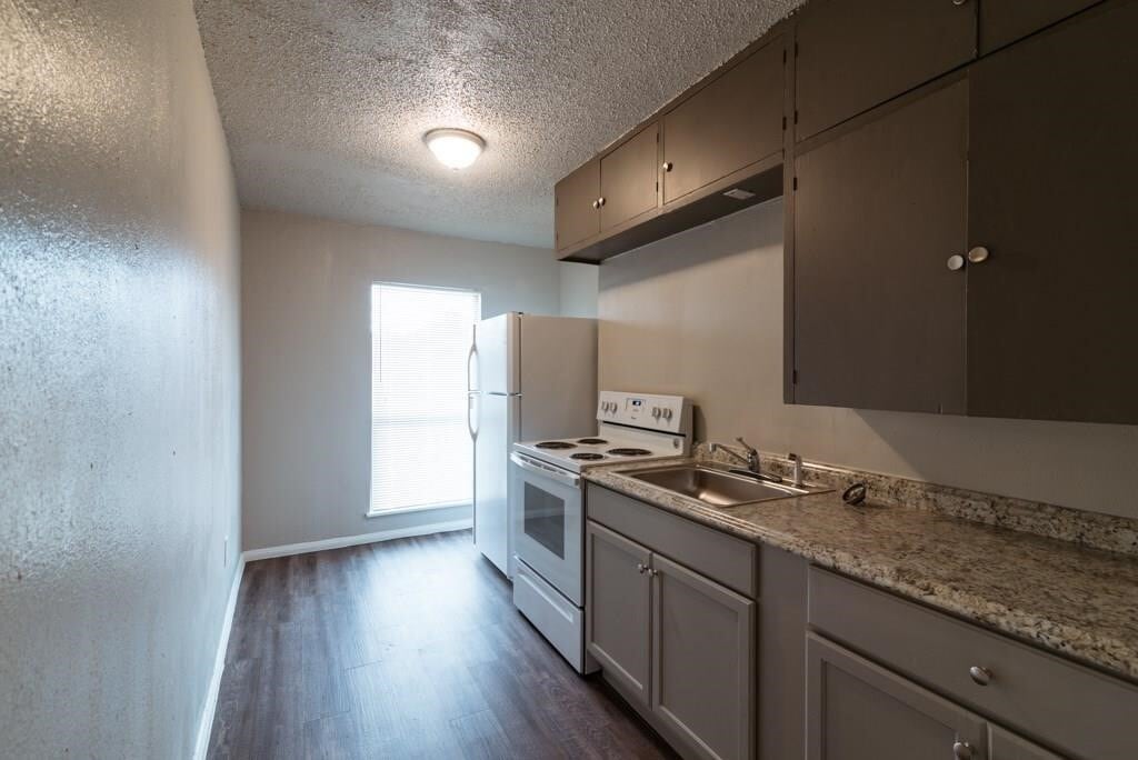Foto principal - 5327 Bell St