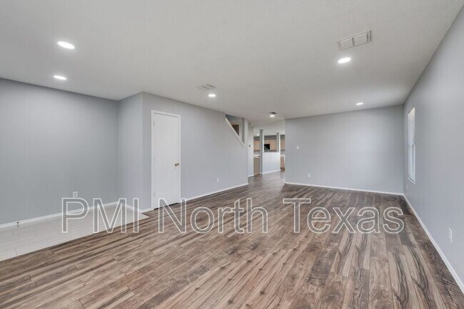 Foto del edificio - 2512 Brinlee Branch Ln