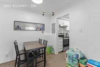 Building Photo - 4865 Av Bourret