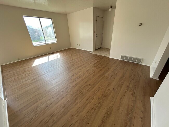 Building Photo - 4777 S 1800 W