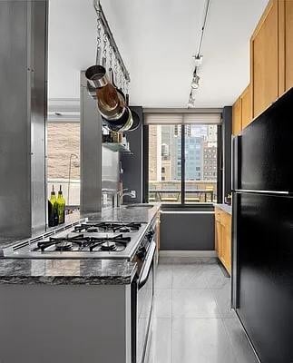 Building Photo - 111 E 30th St