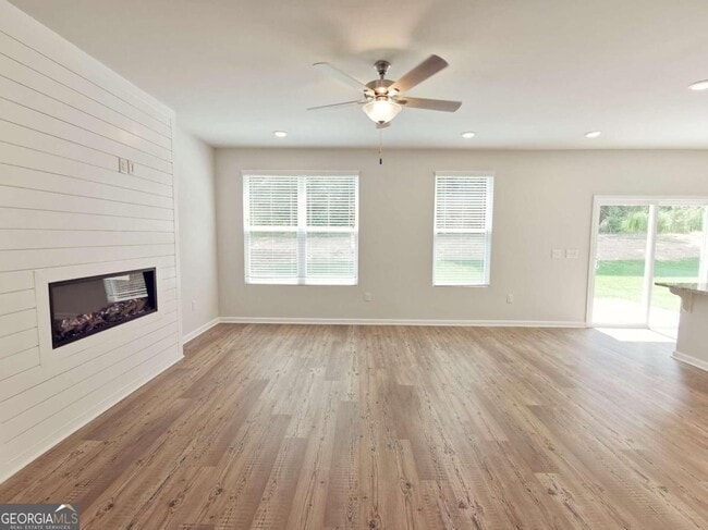 Building Photo - 154 Green Love Ln
