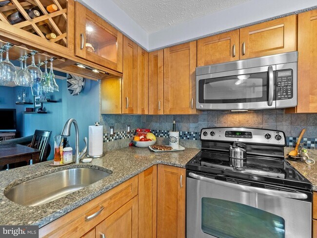 Foto del edificio - 1636 Fieldthorn Dr