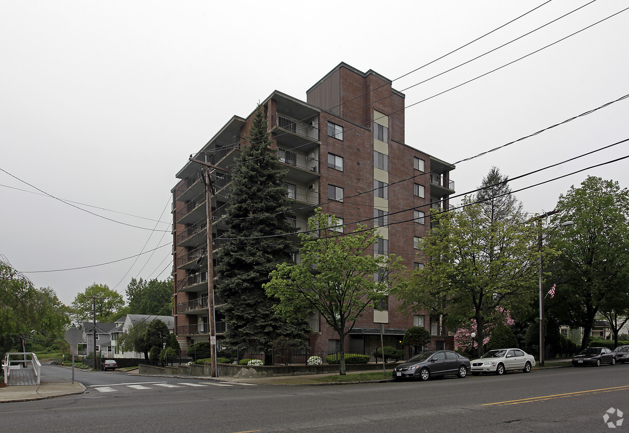 Cedar Crest - Cedar Crest Apartments