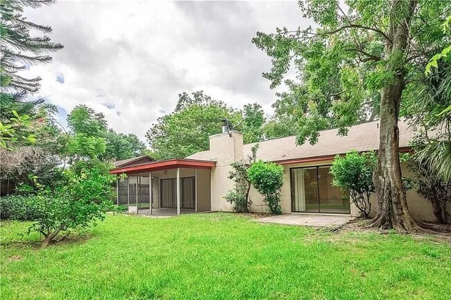 Building Photo - 7939 Glen Abbey Cir
