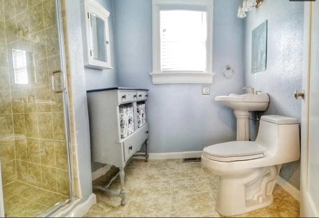 Foto del edificio - 1229 C St
