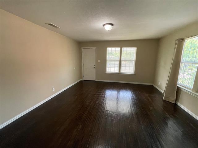 Foto del edificio - 1025 Davis Ave