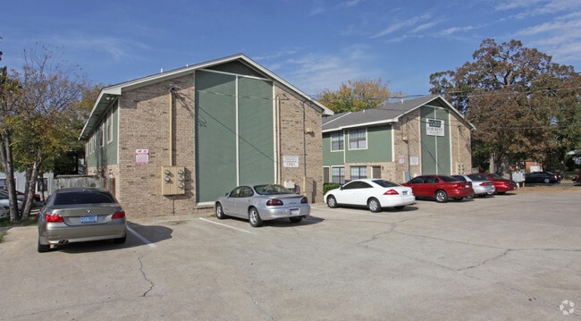 Double Tree Apartments - Double Tree Apartments