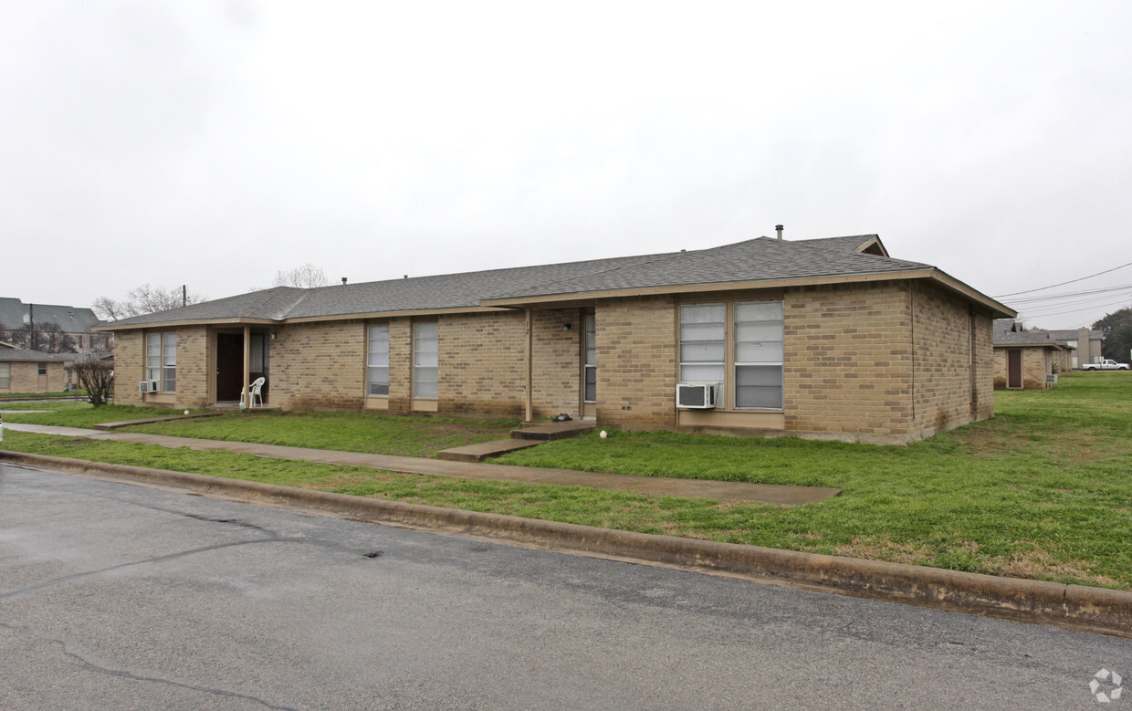 Foto del edificio - Chisholm Trail