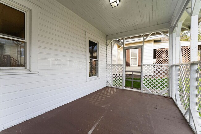 Foto del edificio - 604 Hart St