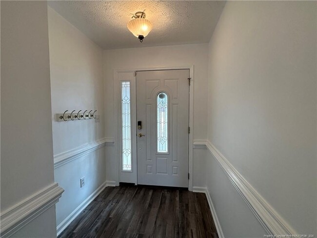 Foto del edificio - 728 Bent Creek Dr