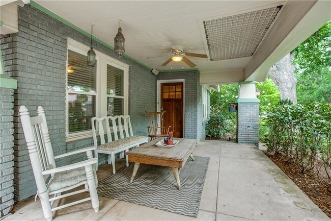 Foto del edificio - 5242 Goodwin Ave