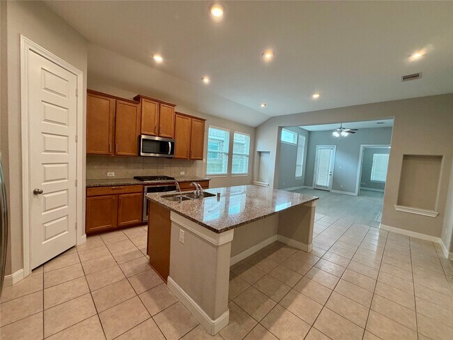 Foto del edificio - 6003 Skylar Meadows Ct