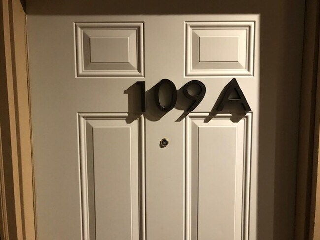 Foto del edificio - 109 N Spring St