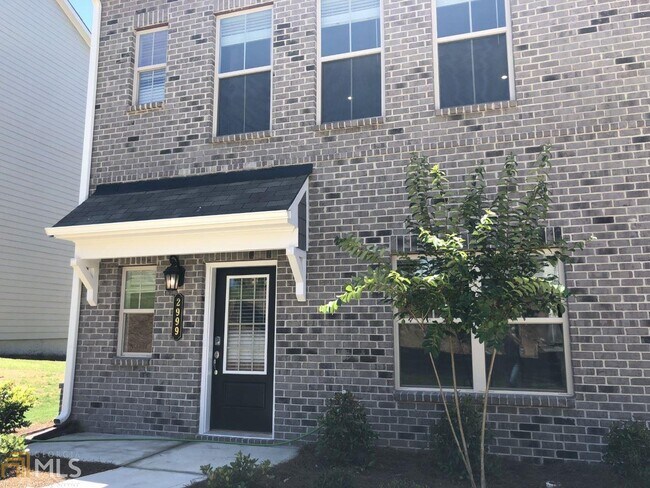 Building Photo - 2999 Regal Crown Dr