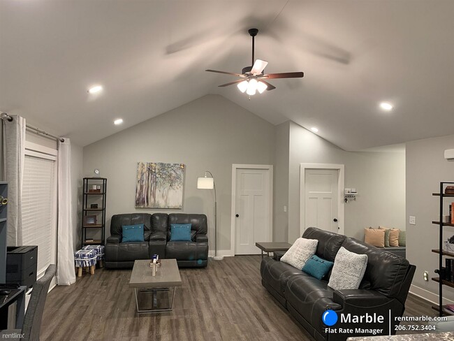 Building Photo - 3 br, 2 bath House - 149 Ridge View Dr