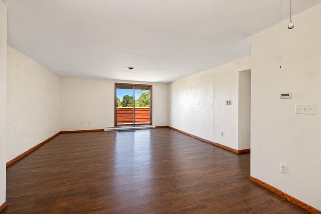 Building Photo - 10345 Whitnall Edge Dr