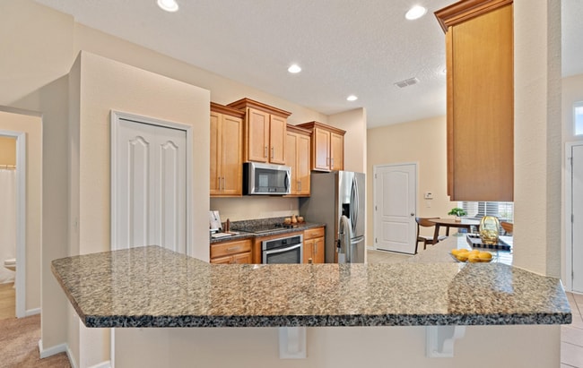 Building Photo - Cedarbrook Community Beauty, Holiday Gem, Available Now!