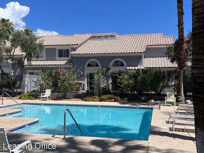 Foto del edificio - 3 br, 3 bath House - 8413 Pacific Fountain