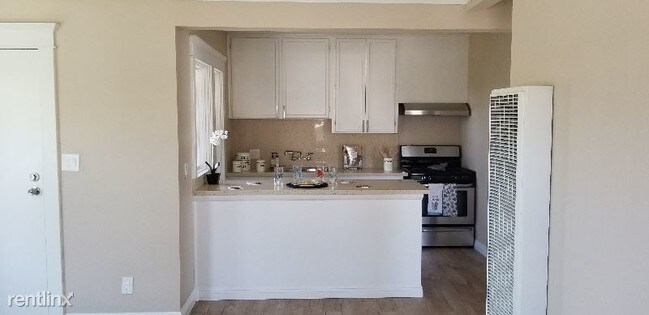 Foto del edificio - 1 br, 1 bath Apartment - 3512 E 2nd