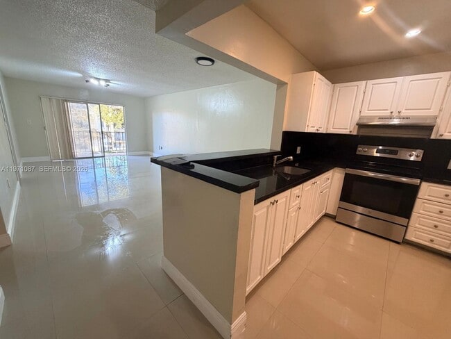 Foto del edificio - 11925 NE 2nd Ave